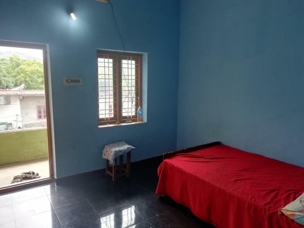Hotel Binu ปาลักกัด ภายนอก รูปภาพ